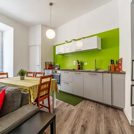 Casa Fabrizio - Metro San Giovanni 아파트 로마