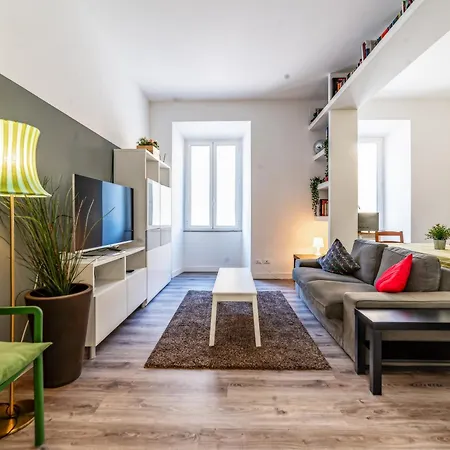 Casa Fabrizio - Metro San Giovanni 公寓